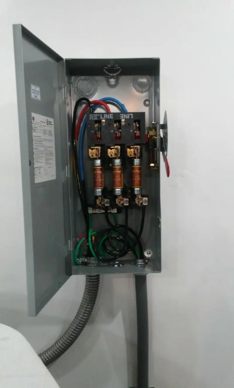 Three-phase disconnect switch installed for Smoke Detector Installation in Valdosta